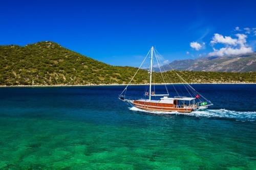 Каш: Exclusive Boat Charter
