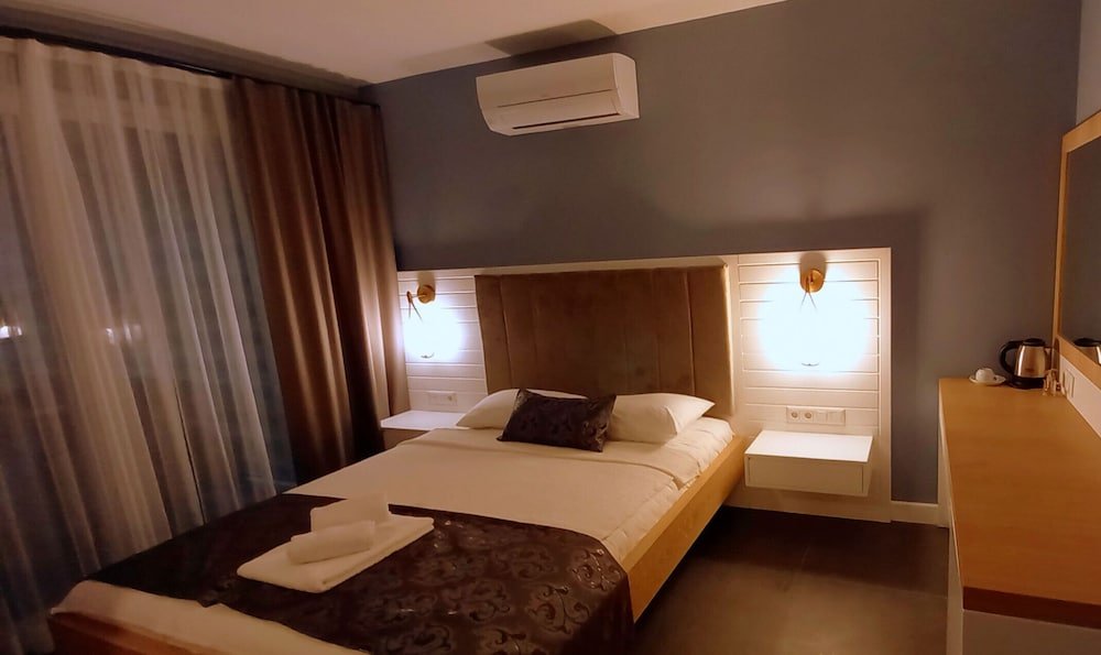 Каш: Un Amor The Hotel