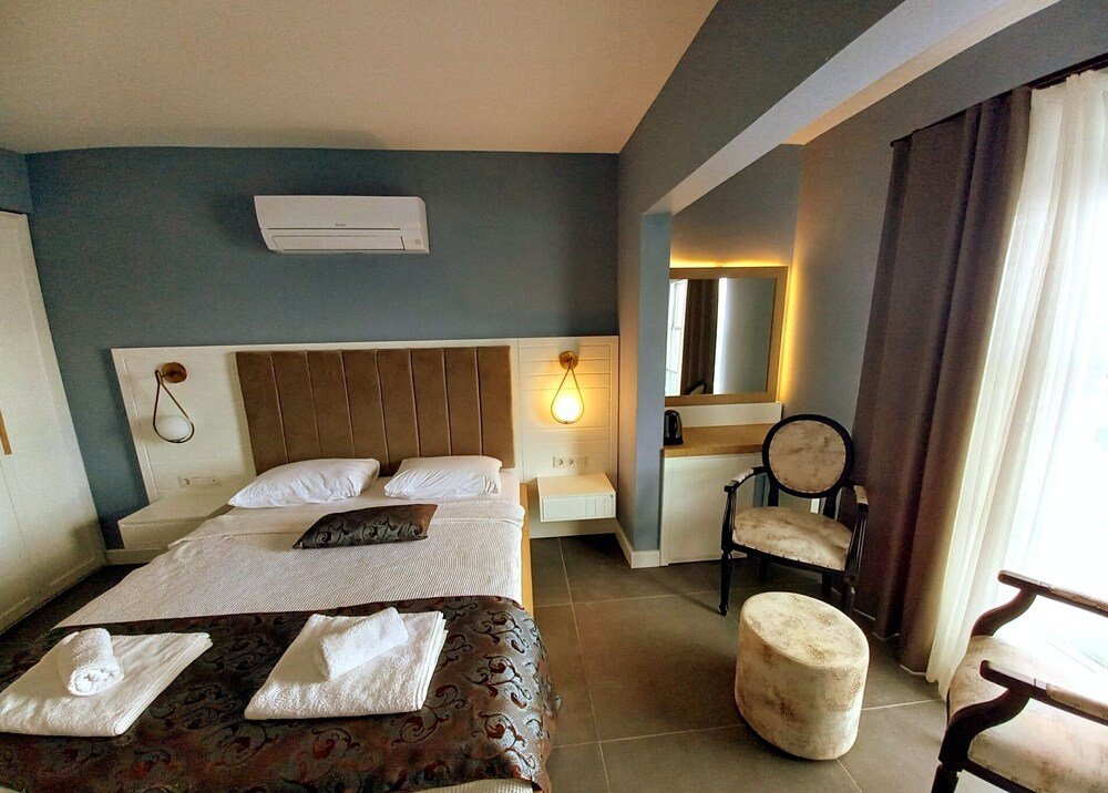Каш: Un Amor The Hotel