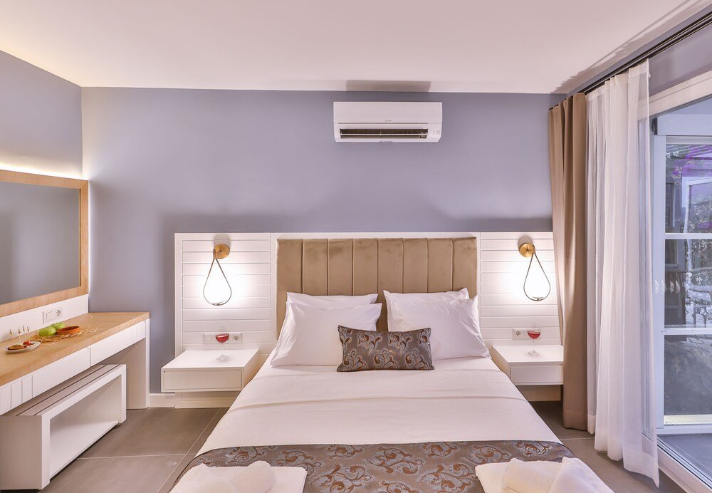 Каш: Un Amor The Hotel