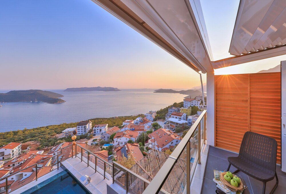 Каш: Un Amor The Hotel