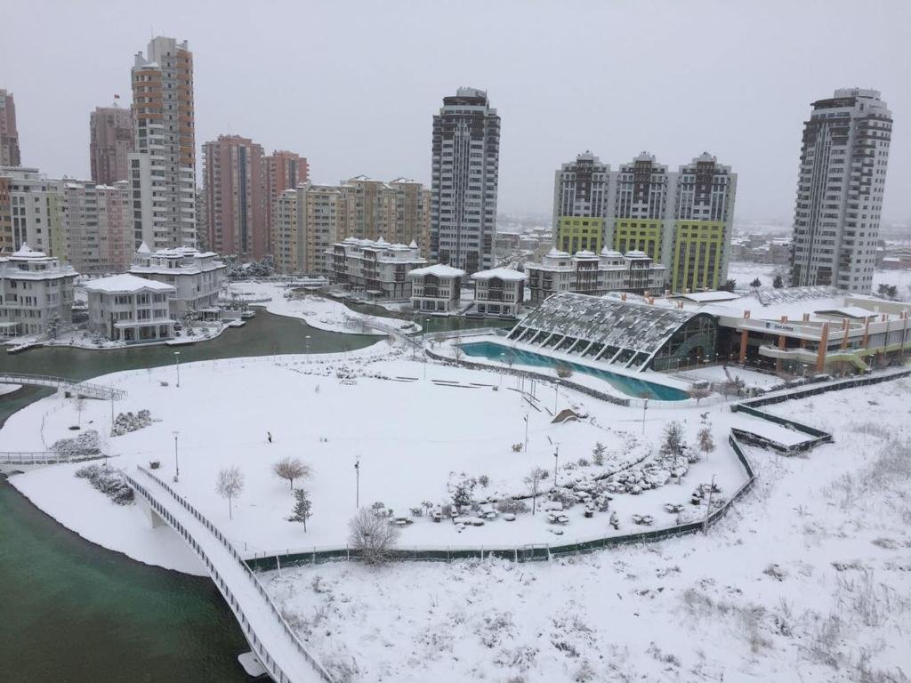 Бурса: Hallmark Bursa