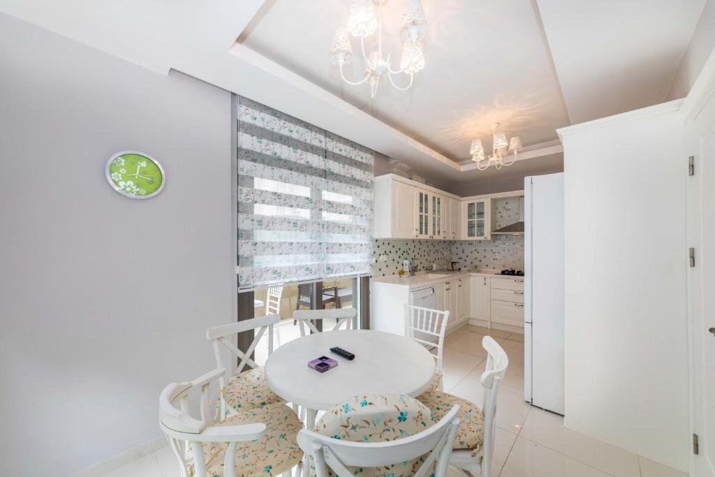 Мармарис: Villa Gunes 2 Icmeler Daily Weekly Rentals