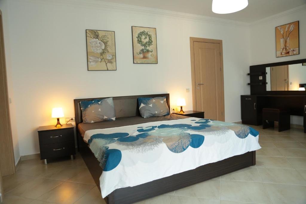 Белек: Villa Aslam, Kadriye Mahallesi 236 Sokak No: 1-4 Tolerance Golf Sitesi C-1 Blok, Serik, Antalya