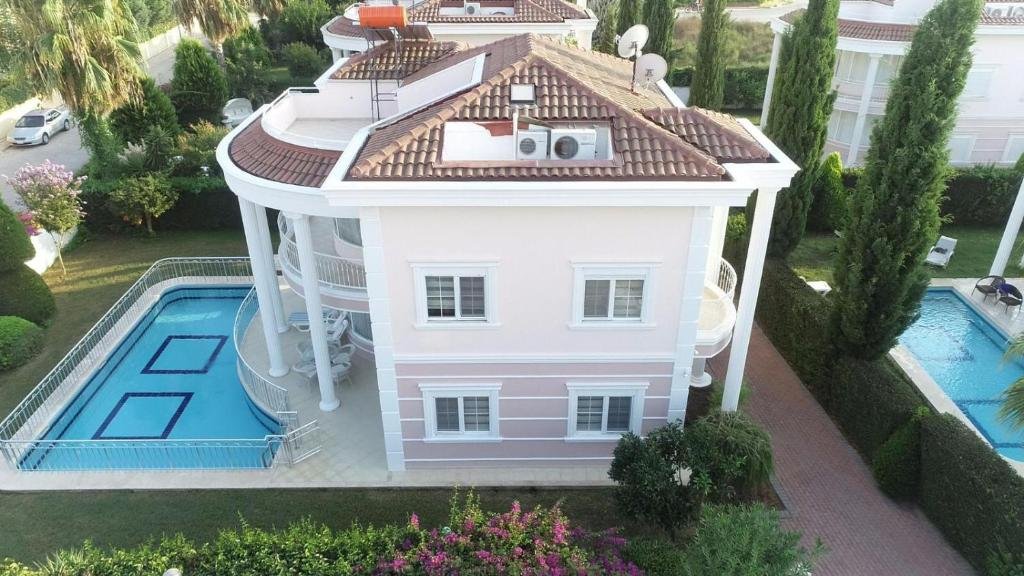 Белек: Villa Aslam, Kadriye Mahallesi 236 Sokak No: 1-4 Tolerance Golf Sitesi C-1 Blok, Serik, Antalya