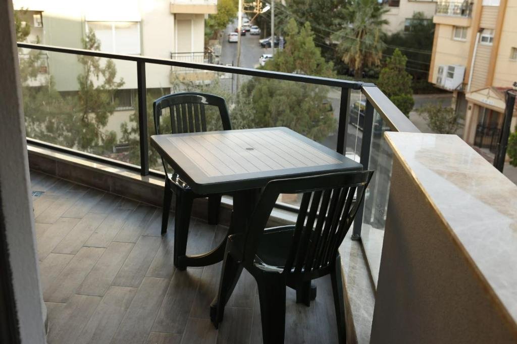 Измир: Comfortable and Modern Suite with Balcony in Narlidere, Izmir