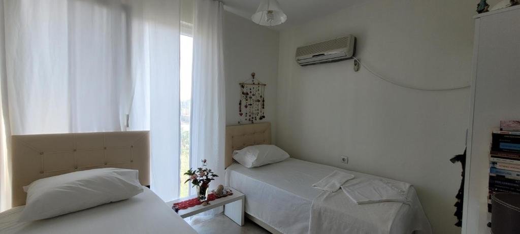 Белек: Architect's house with spacious veranda in Antalya, Belek