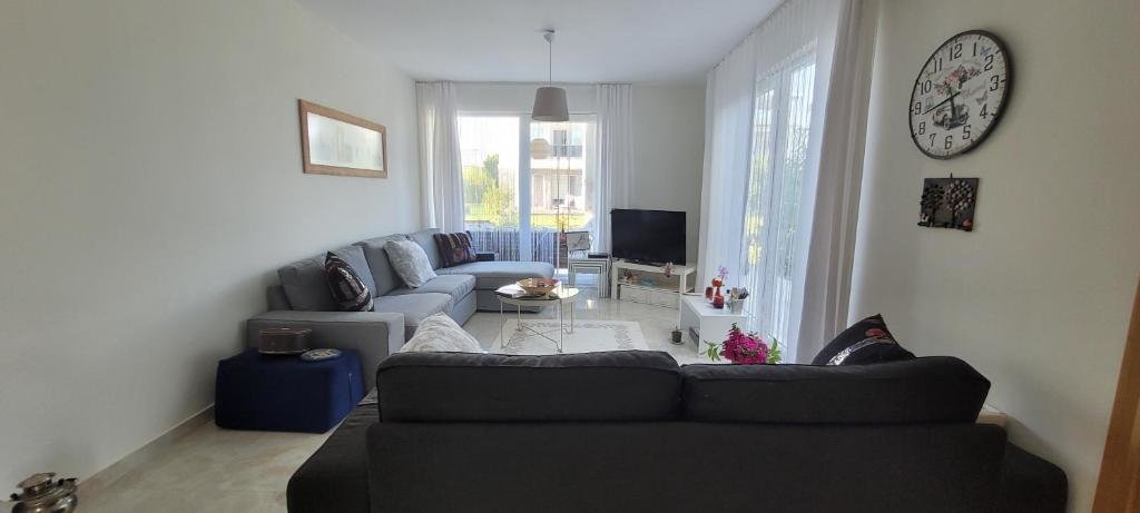 Белек: Architect's house with spacious veranda in Antalya, Belek