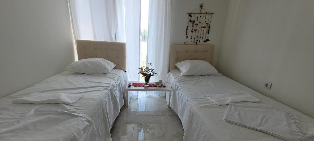 Белек: Architect's house with spacious veranda in Antalya, Belek