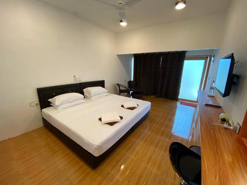 Атолл Алиф-Алиф: Thoddoo White Sand Inn