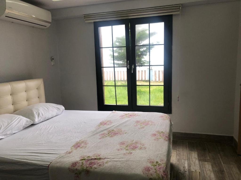 Арсин: Seyran Seaside Apartments- 2-garden floor