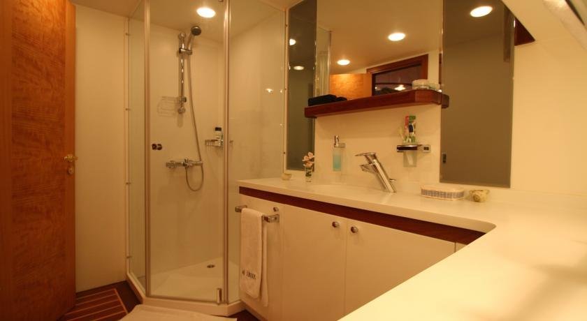 Бодрум: Barbaros Yachting Luxury Private Gulet 4 Cabins