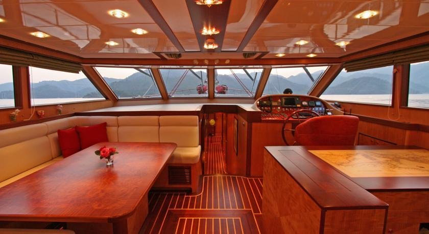 Бодрум: Barbaros Yachting Luxury Private Gulet 4 Cabins