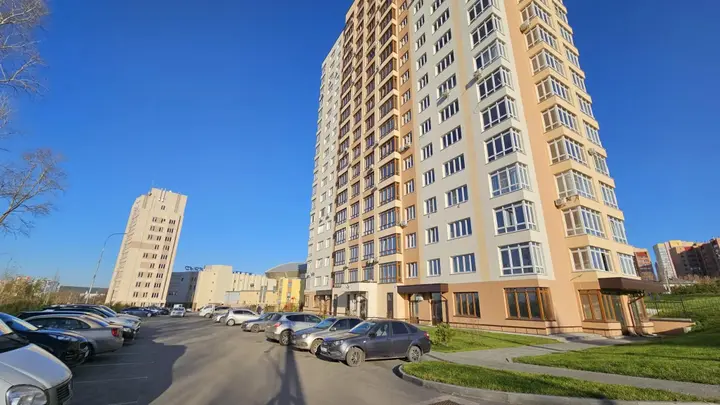 Кемерово: Авион на улице Большевистская