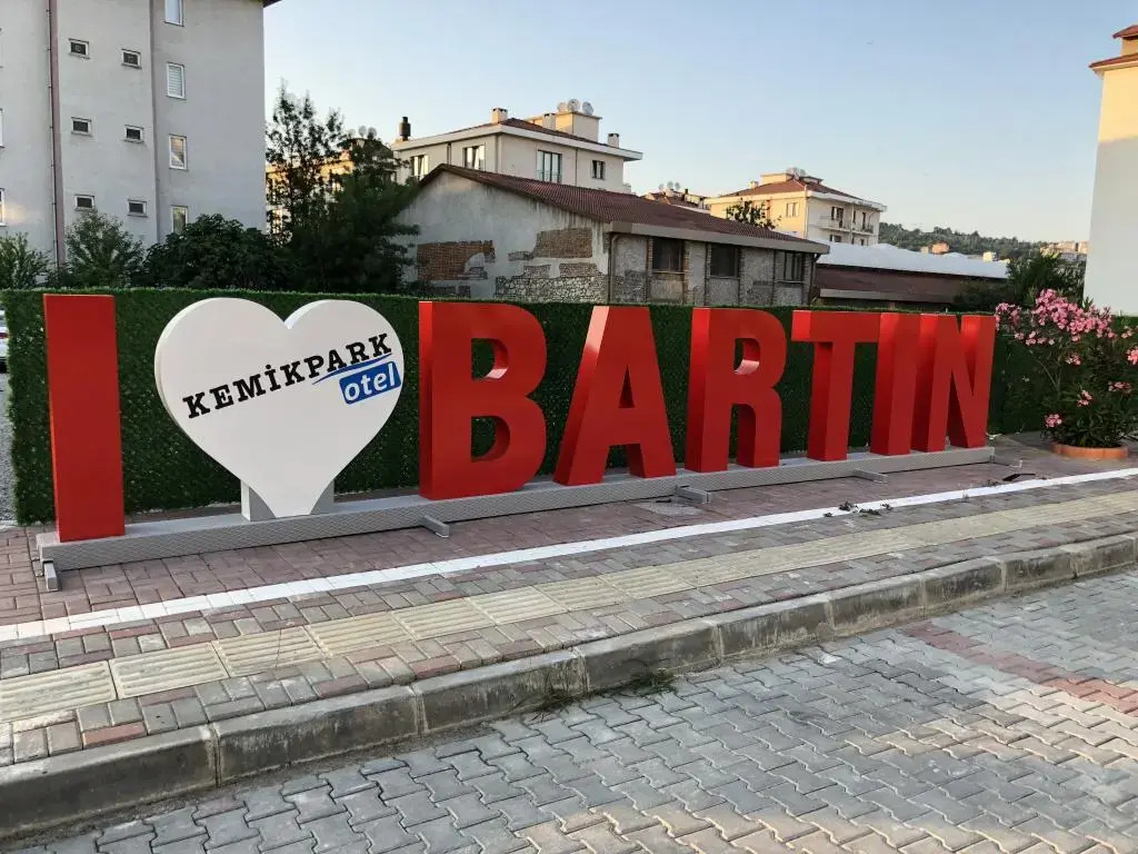 Бартын: Kemik Park Otel