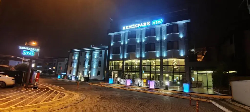 Бартын: Kemik Park Otel