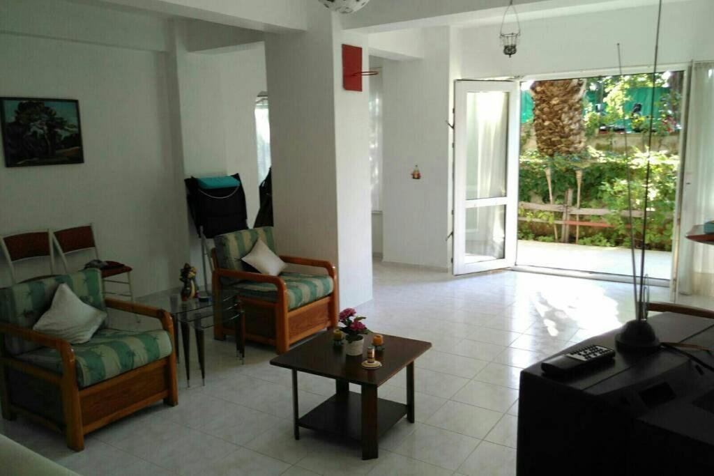 Хейбелиада: Garden flat in Prince islands, Heybeliada