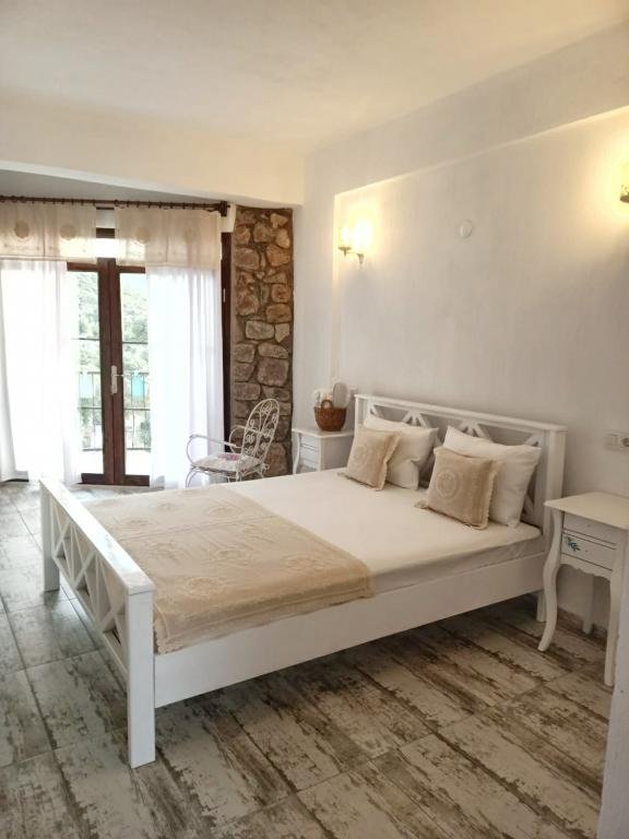 Дикили: Aheste Taş Otel