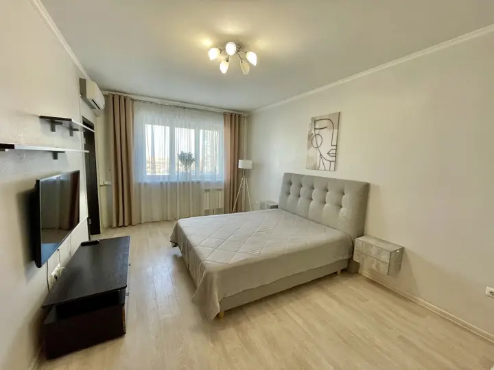 Красноярск: Апартаменты Авиаторов 23