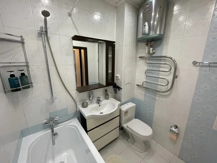 Красноярск: Апартаменты Авиаторов 23