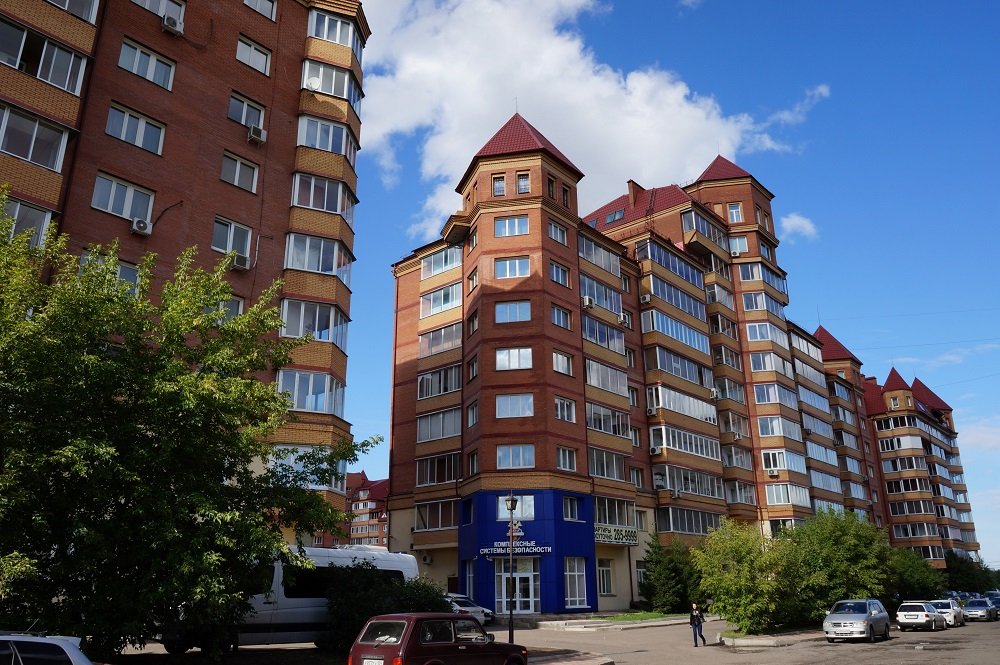 Красноярск: Апартаменты Авиаторов 33