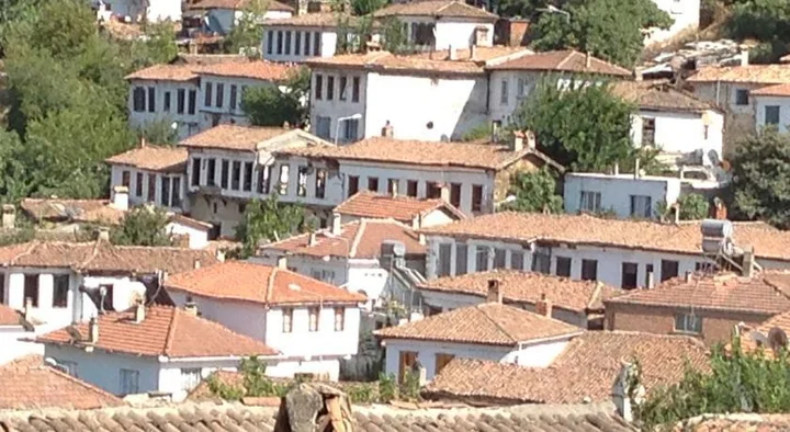 Шириндже: Thera House
