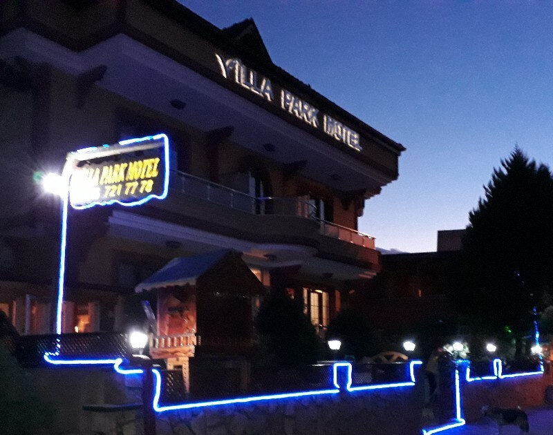 Сайл: Villa Park Motel