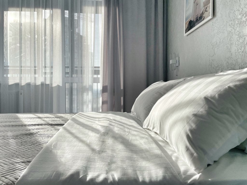 Набережные Челны: Апартаменты на Шамиля Усманова 18Г