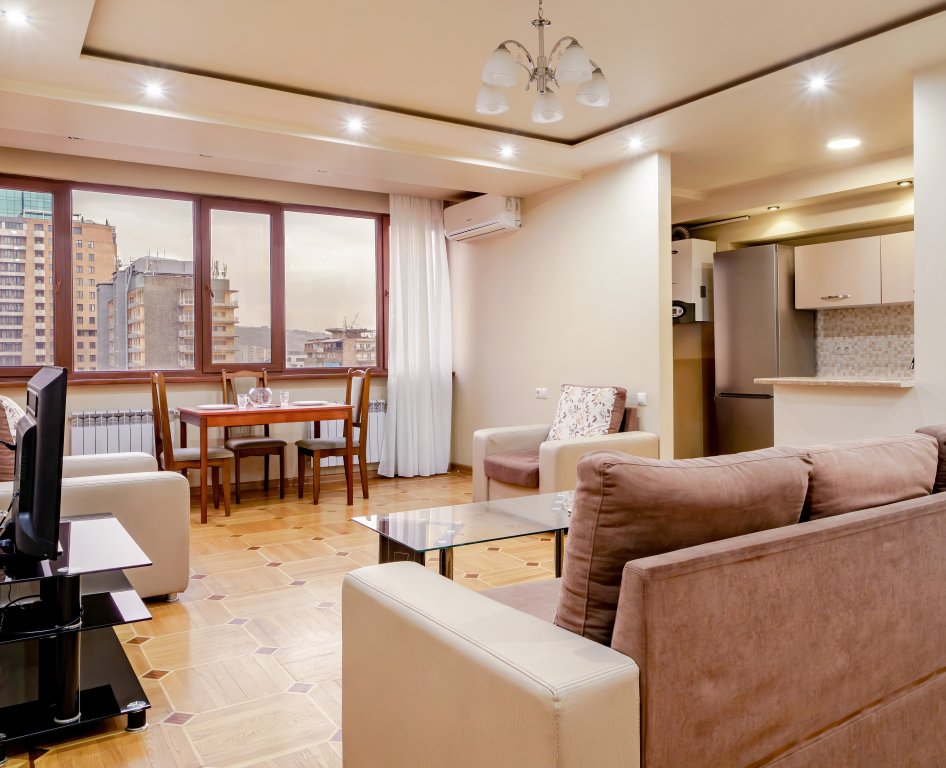 Ереван: Апартаменты 2BR/Near Opera/Overlooking Yerevan/Selfenter/Keygo 24