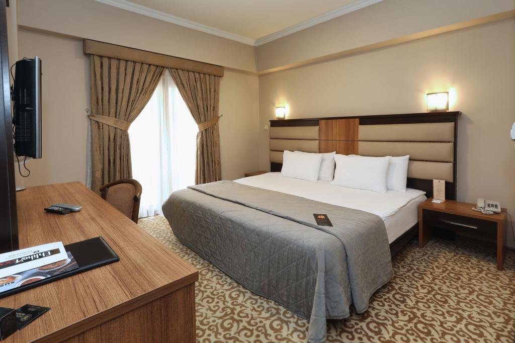 Измит: New Balturk Otel Izmit
