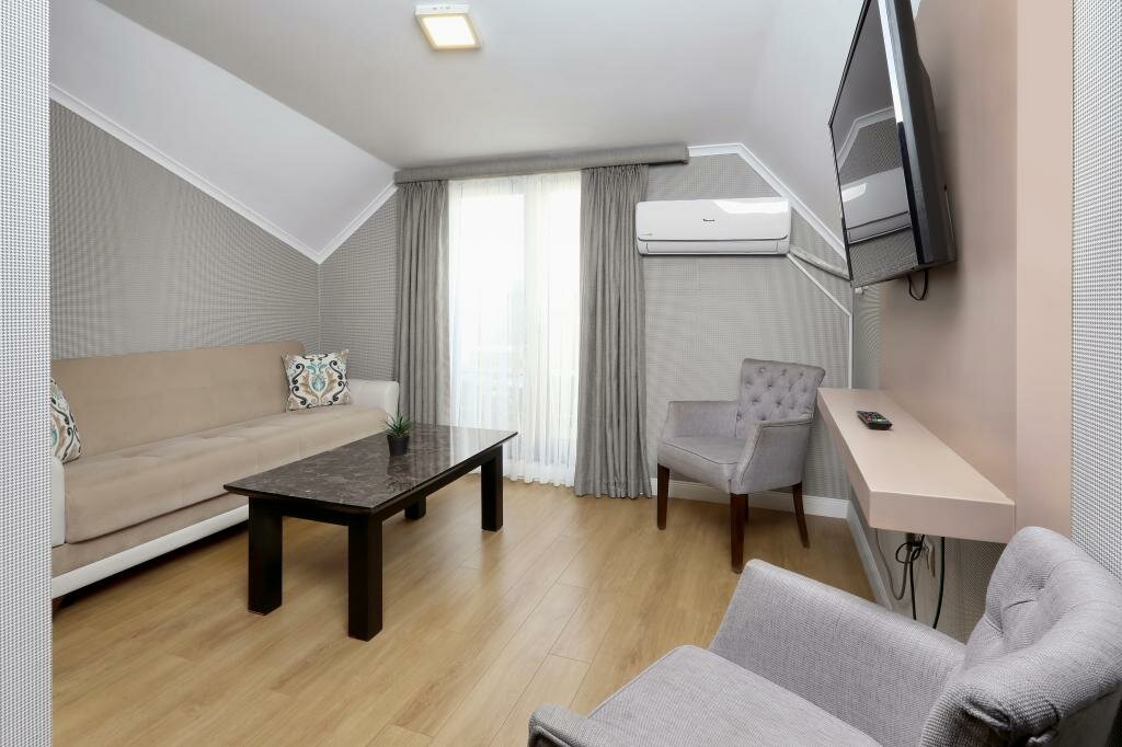 Измит: New Balturk Otel Izmit