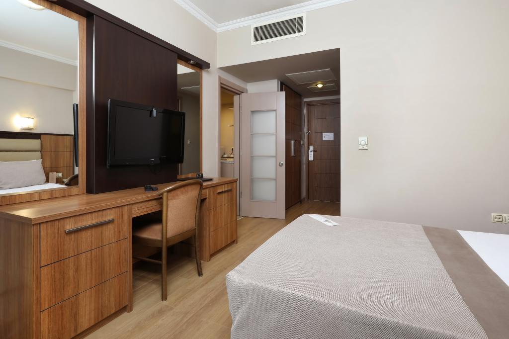 Измит: New Balturk Otel Izmit