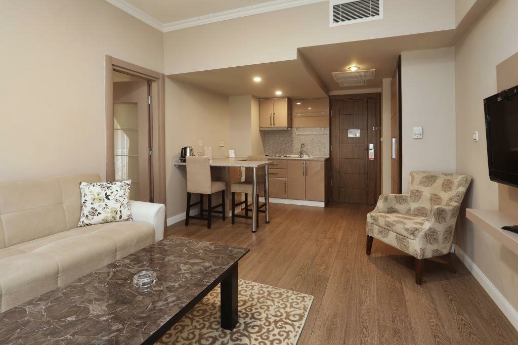 Измит: New Balturk Otel Izmit