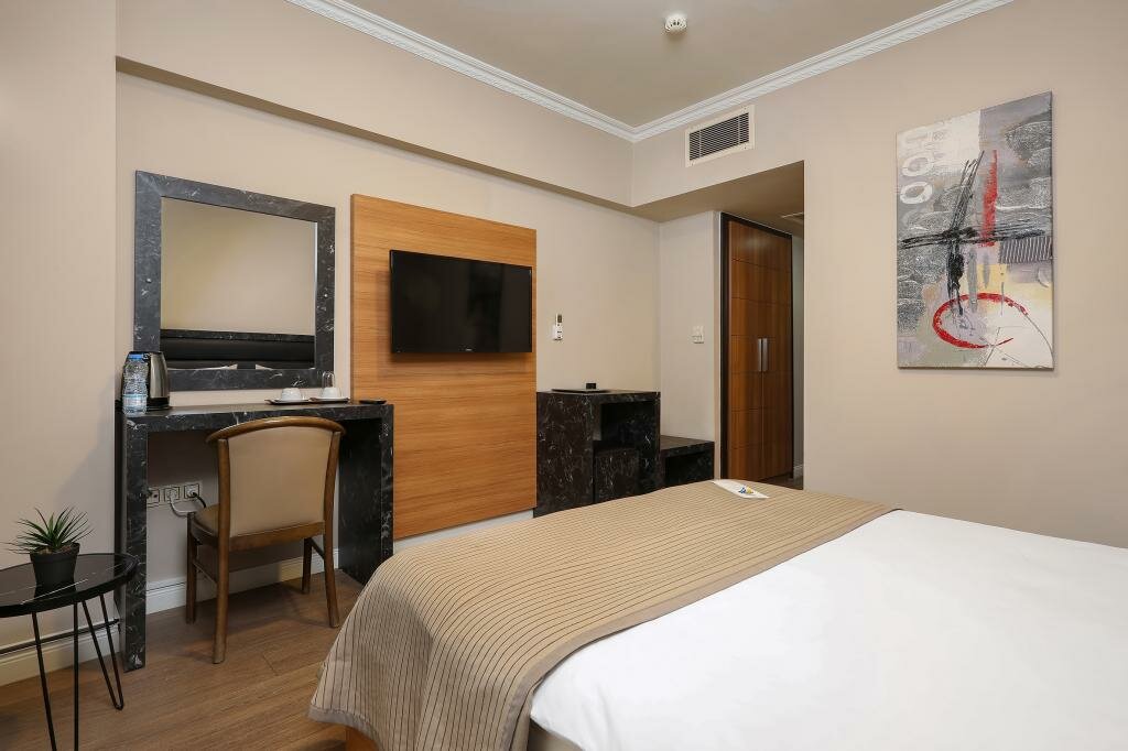 Измит: New Balturk Otel Izmit