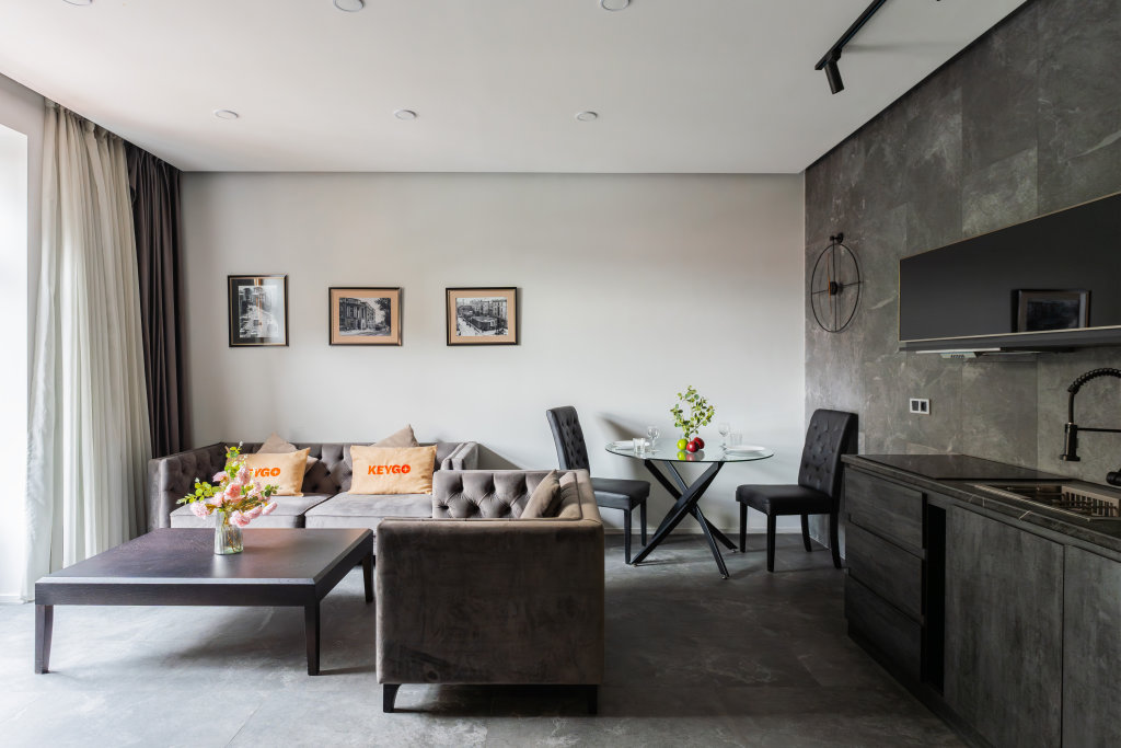 Апартаменты Designed 1BR/Balcony to Saryan St/Self-enrty/Keygo 29 — фото 1