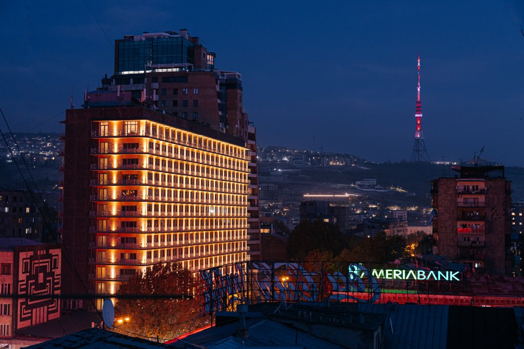 Ереван: Апартаменты 1BR/near Opera/Sunset view/Self checkin/Keygo 21
