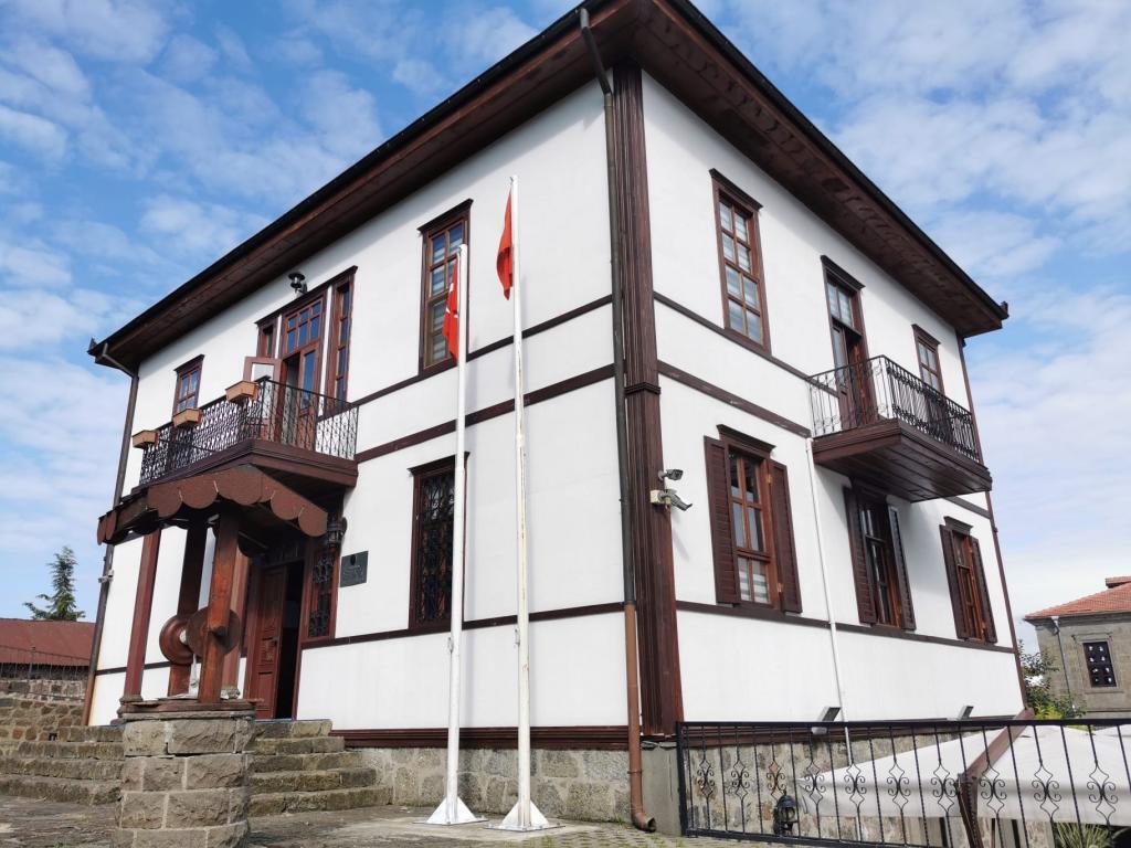 Гиресун: Zeyti̇nli̇k Konaği