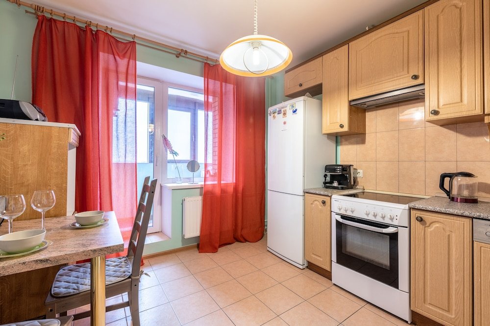 Санкт-Петербург: Apartment Butlerova 40