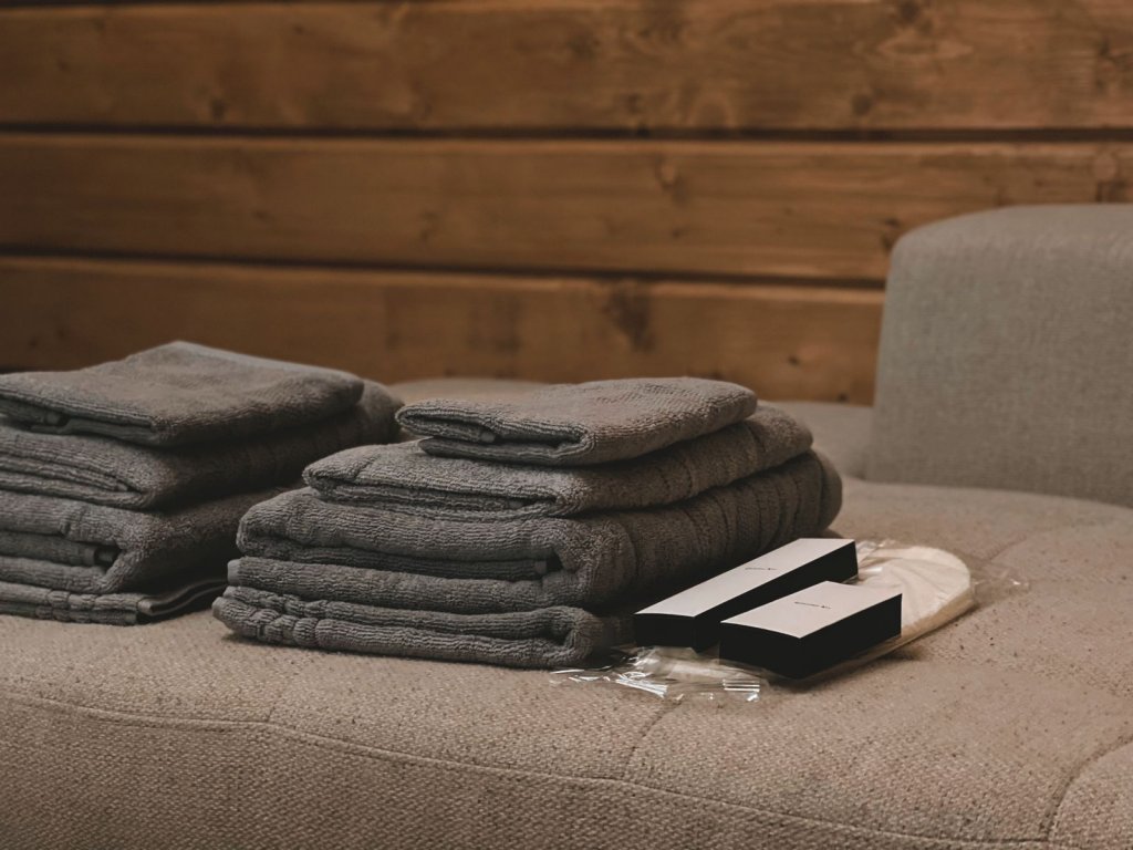 Всеволожск: Гостевой дом Домик с баней в лесу ELIZA HOME