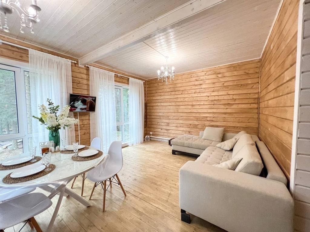 Всеволожск: Гостевой дом Домик с баней в лесу ELIZA HOME