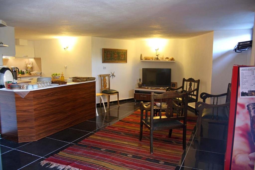 Алтынолук: Lindas Butik Hotel & Apart
