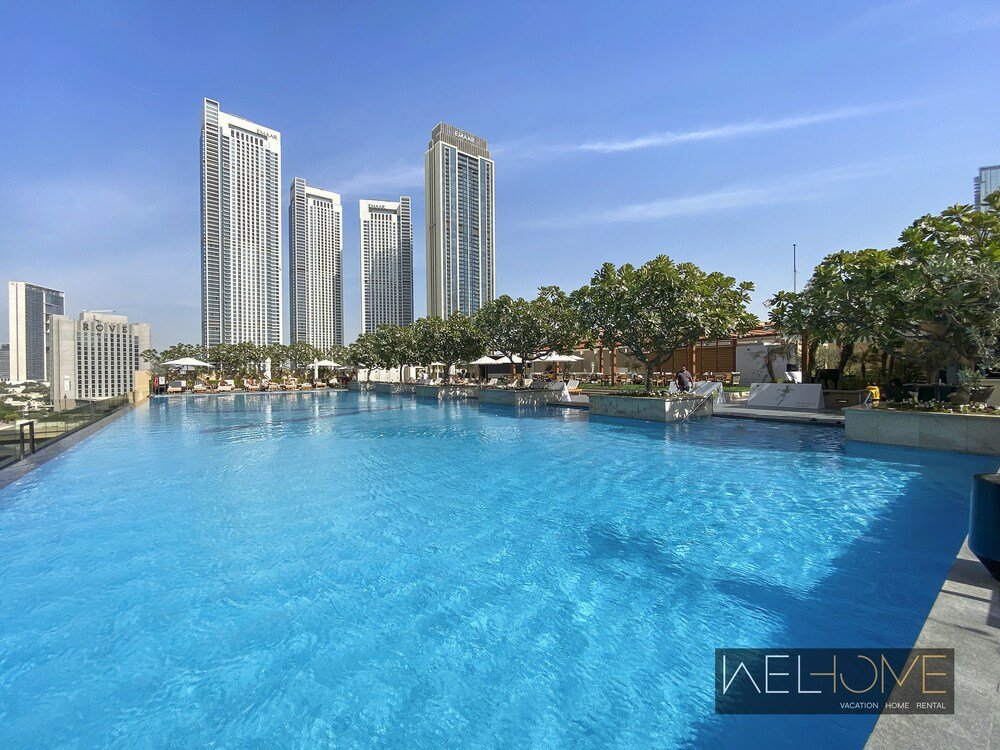 Дубай: WelHome - Breathtaking Apt with Partial View of Burj Khalifa