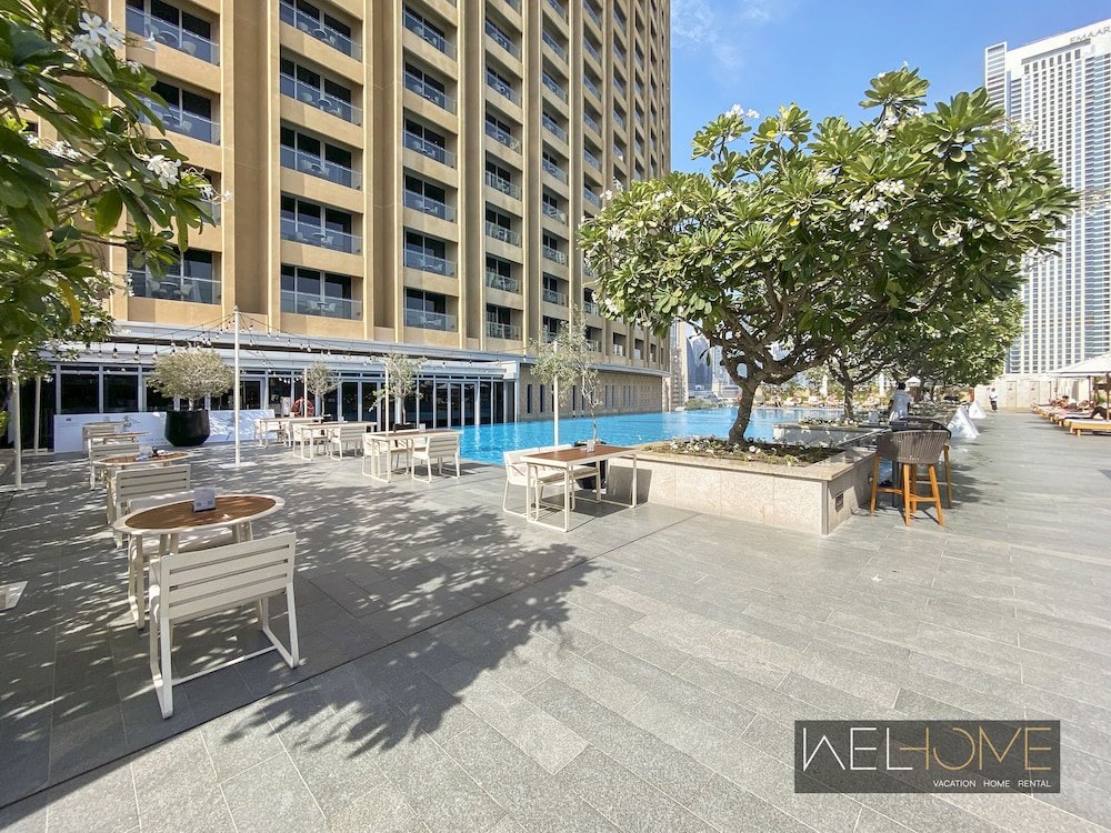 Дубай: WelHome - Breathtaking Apt with Partial View of Burj Khalifa