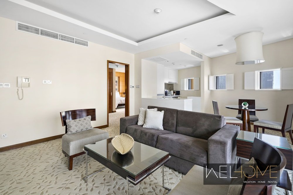 Дубай: WelHome - Breathtaking Apt with Partial View of Burj Khalifa