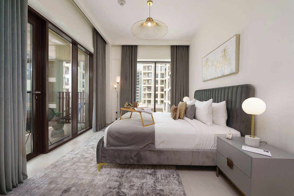 Дубай: Maison Privee - Alluring Modern Apt in Dubai Creek Beach