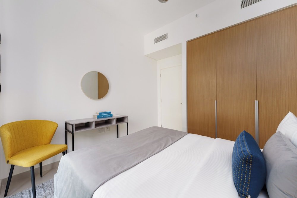 Дубай: Maison Privee - Alluring Modern Apt in Dubai Creek Beach
