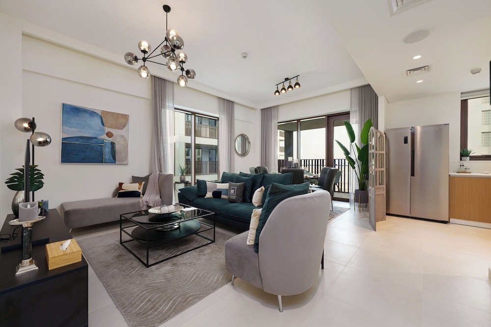 Дубай: Maison Privee - Alluring Modern Apt in Dubai Creek Beach