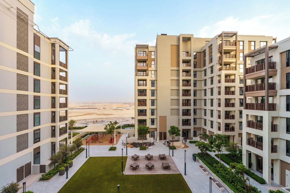 Дубай: Maison Privee - Alluring Modern Apt in Dubai Creek Beach