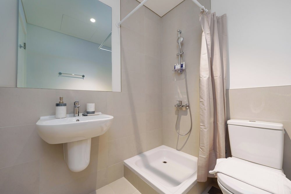 Дубай: Maison Privee - Alluring Modern Apt in Dubai Creek Beach