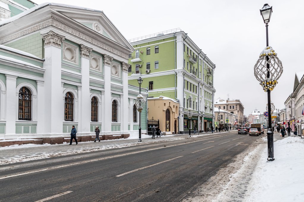 Москва: Квартира 4х комнатная с парковкой возле Кремля
